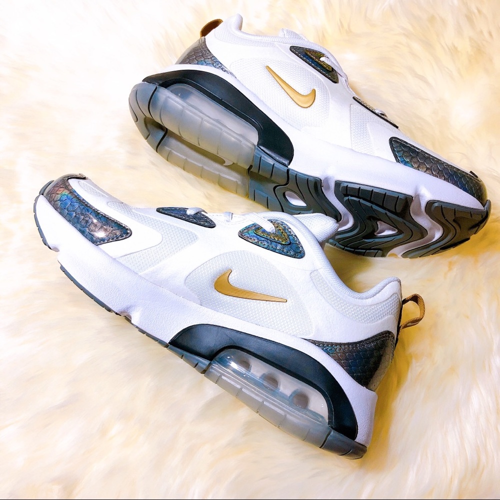 Air Max 200, white/metallic grey, wmn size 7.5